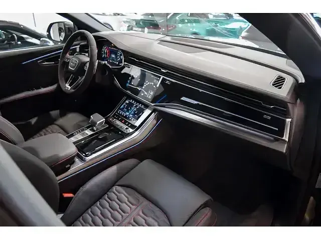 Nuevo Audi Q8 Performance 640 CV (470 kW) 2026 Gris SUV