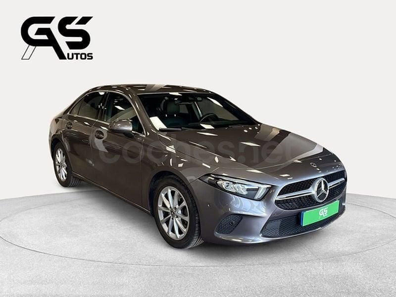 Usado Mercedes A200 163 CV (119 kW) 2020 Gris Berlina
