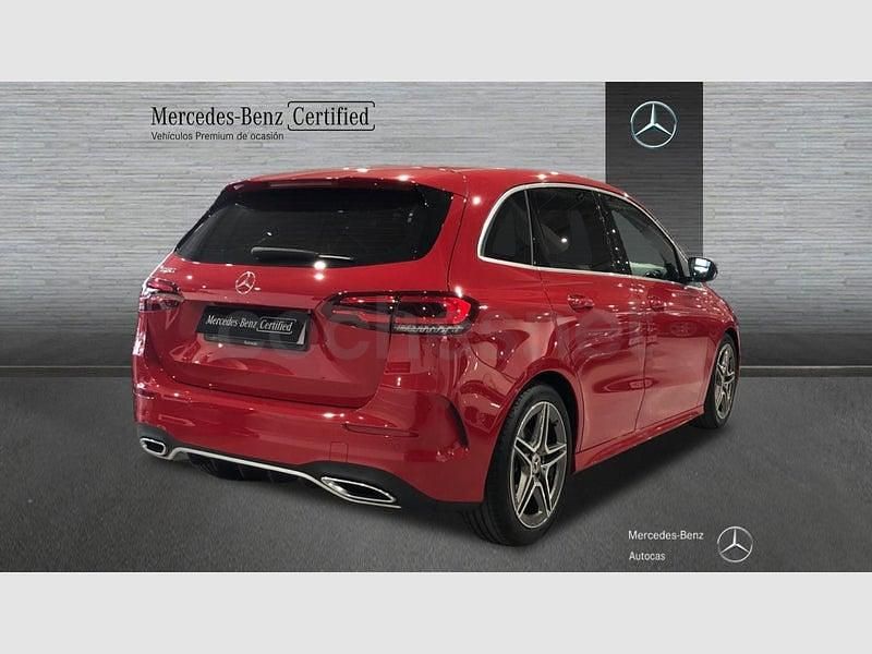 Usado Mercedes B180 136 CV (100 kW) 2021 Rojo Utilitario