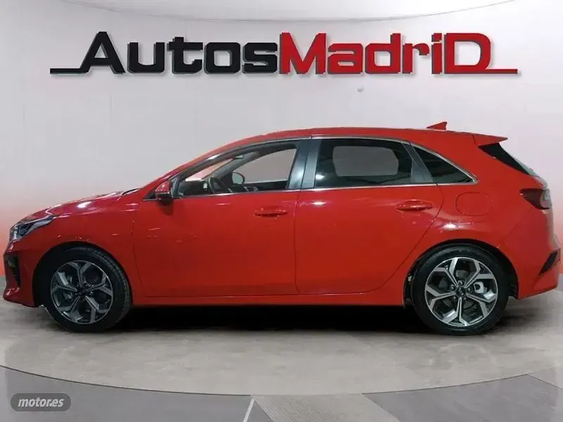 Usado Kia Ceed 100 CV (73 kW) 2019 Rojo Utilitario
