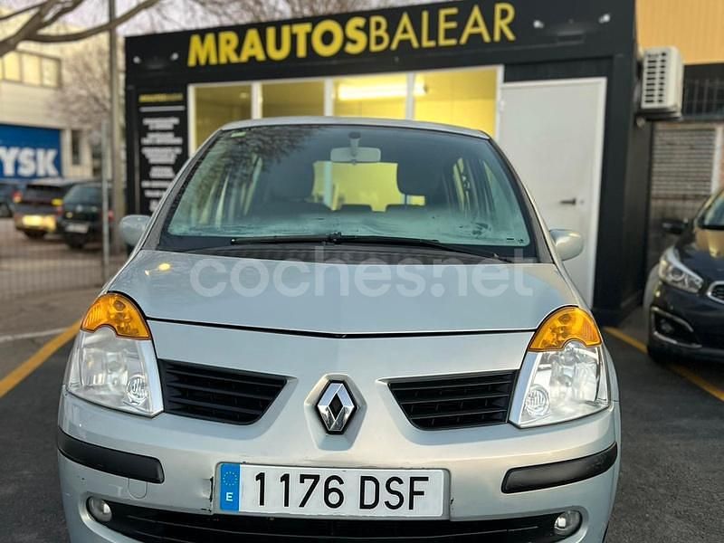 Usado Renault Modus 80 CV (58 kW) 2005 Gris / plata Monovolumen