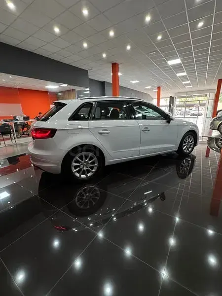Usado Audi A3 150 CV (110 kW) 2017 Blanco Berlina