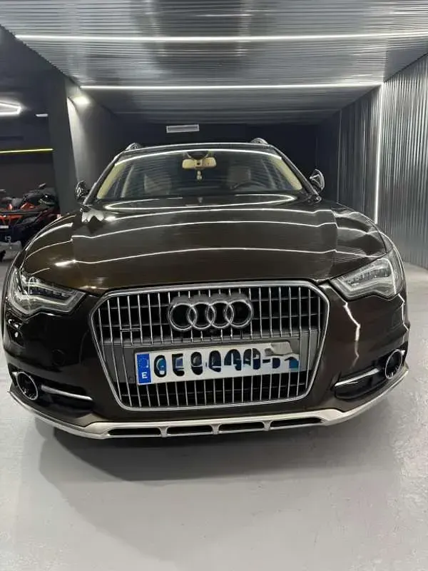 Usado Audi A6 Allroad Advanced Plus 313 CV (230 kW) 2012 Marrón Familiar