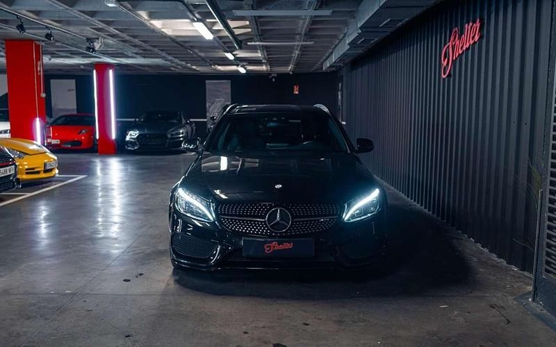 Usado Mercedes C43 AMG AMG 367 CV (269 kW) 2017 Negro Familiar