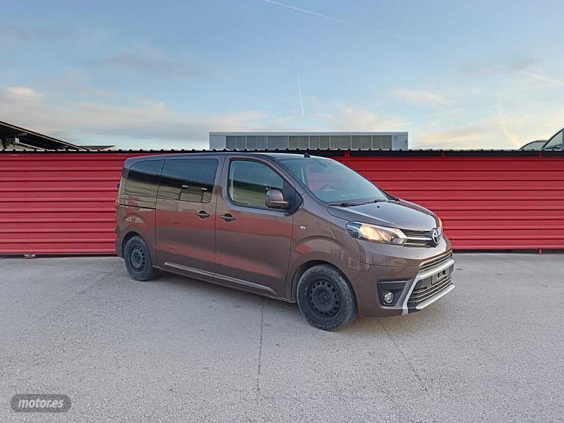 Marrón Usado 2022 Toyota Proace Verso Familiar | 29.950 € (Un poco caro) - Imagen 1/4
