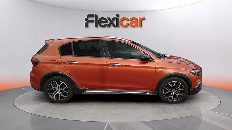 Usado Fiat Tipo Life 102 CV (75 kW) 2021 Naranja Familiar