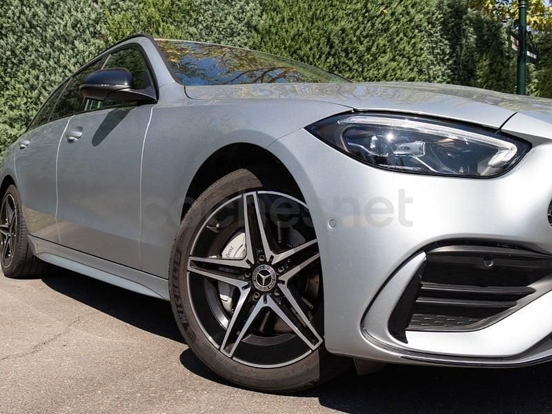 Usado Mercedes C300e 313 CV (230 kW) 2023 Gris / plata Familiar