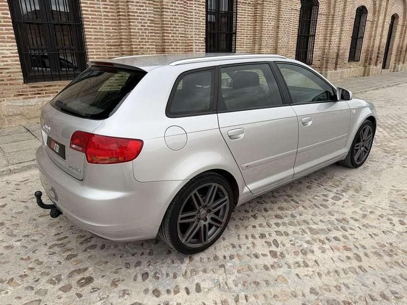 Usado Audi A3 Sportback S-Line 140 CV (102 kW) 2008 Gris Utilitario