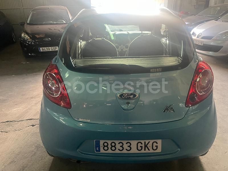 Usado Ford Ka Titanium 69 CV (50 kW) 2009 Azul Berlina