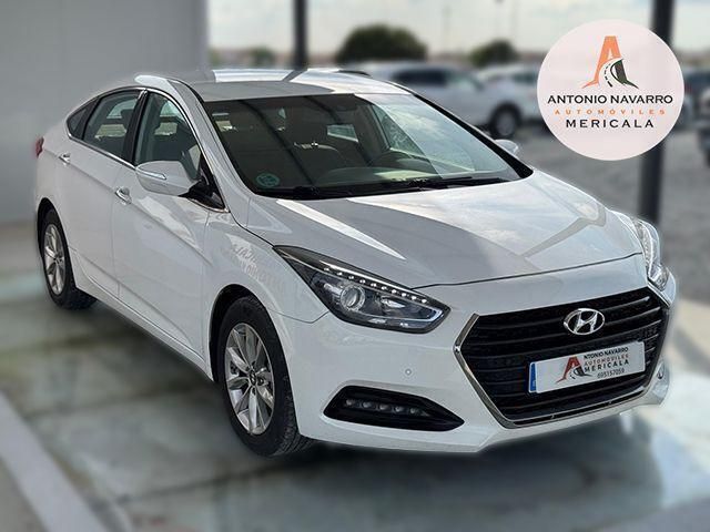 Usado Hyundai i40 116 CV (85 kW) 2017 Blanco Berlina