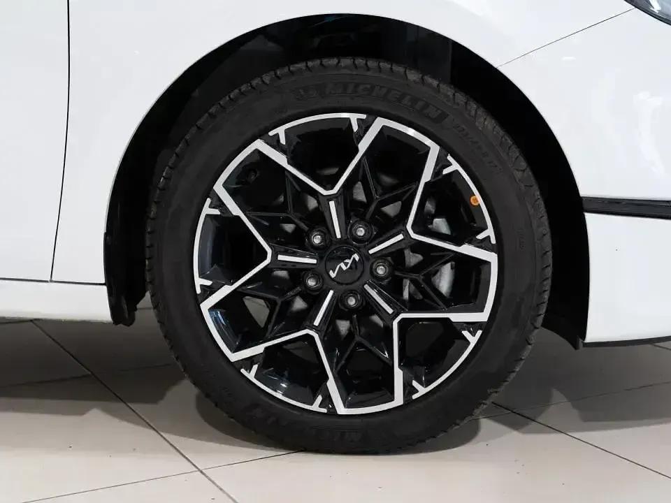 Usado Kia Ceed Style 100 CV (73 kW) 2025 Otro Utilitario