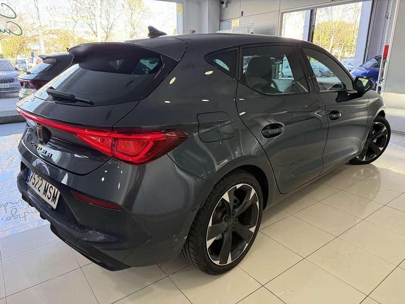Usado Cupra Leon 150 CV (110 kW) 2024 Gris Utilitario
