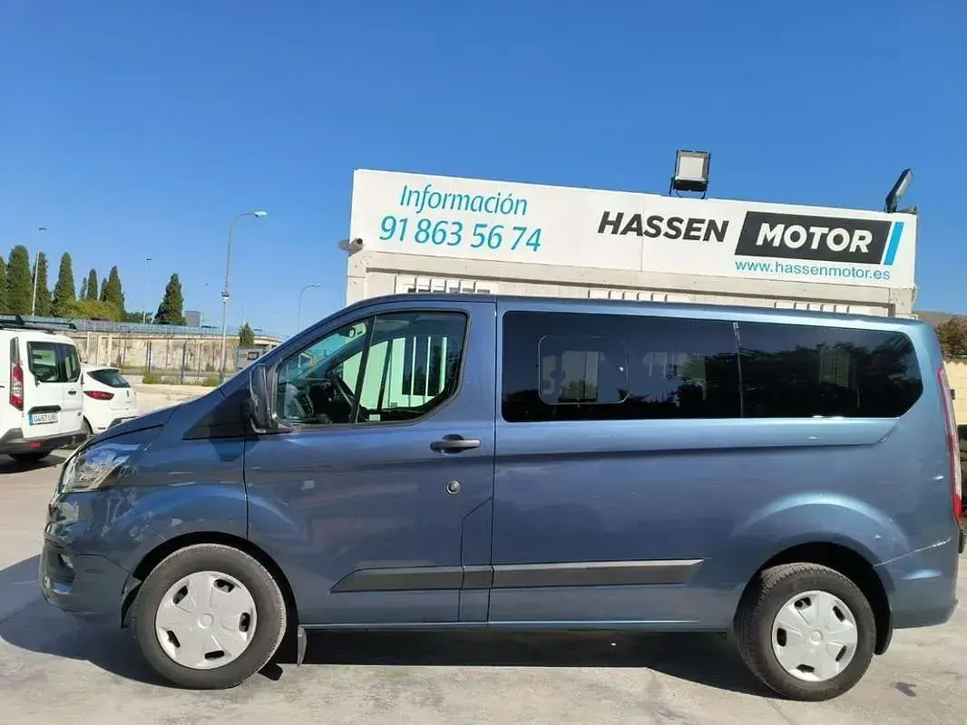 Usado Ford Transit Custom Trend 131 CV (96 kW) 2023 Azul Familiar
