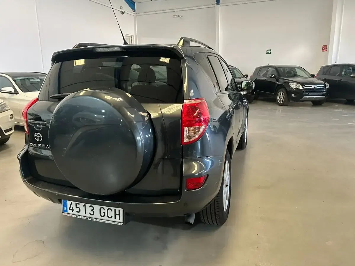 Käytetty Toyota RAV4 Sol 136 HP (100 kW) 2008 Harmaa Katumaasturi