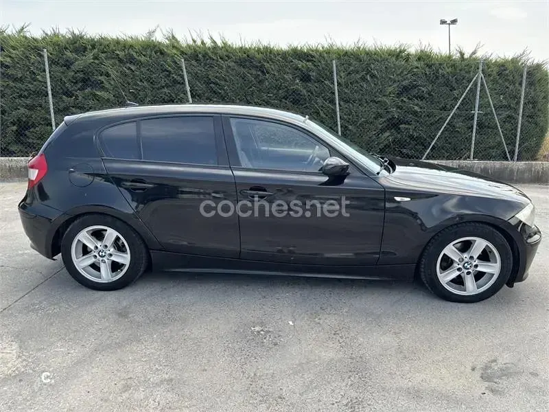 Usado BMW 120 163 CV (119 kW) 2005 Negro Utilitario