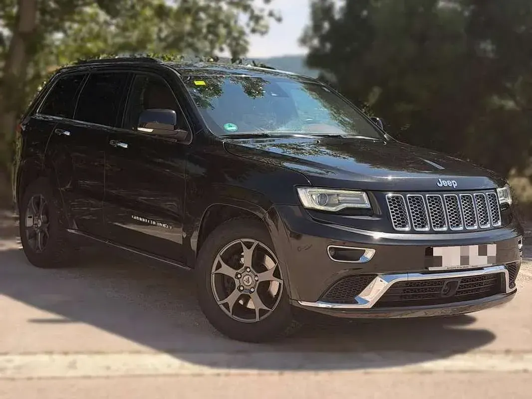 Usado Jeep Grand Cherokee Summit 250 CV (183 kW) 2015 Negro SUV