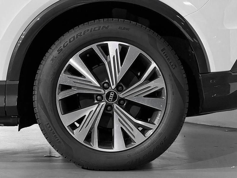 Usado Audi Q4 Sportback e-tron Sport 125 kW (170 CV) 2023 Blanco glaciar metalizado SUV