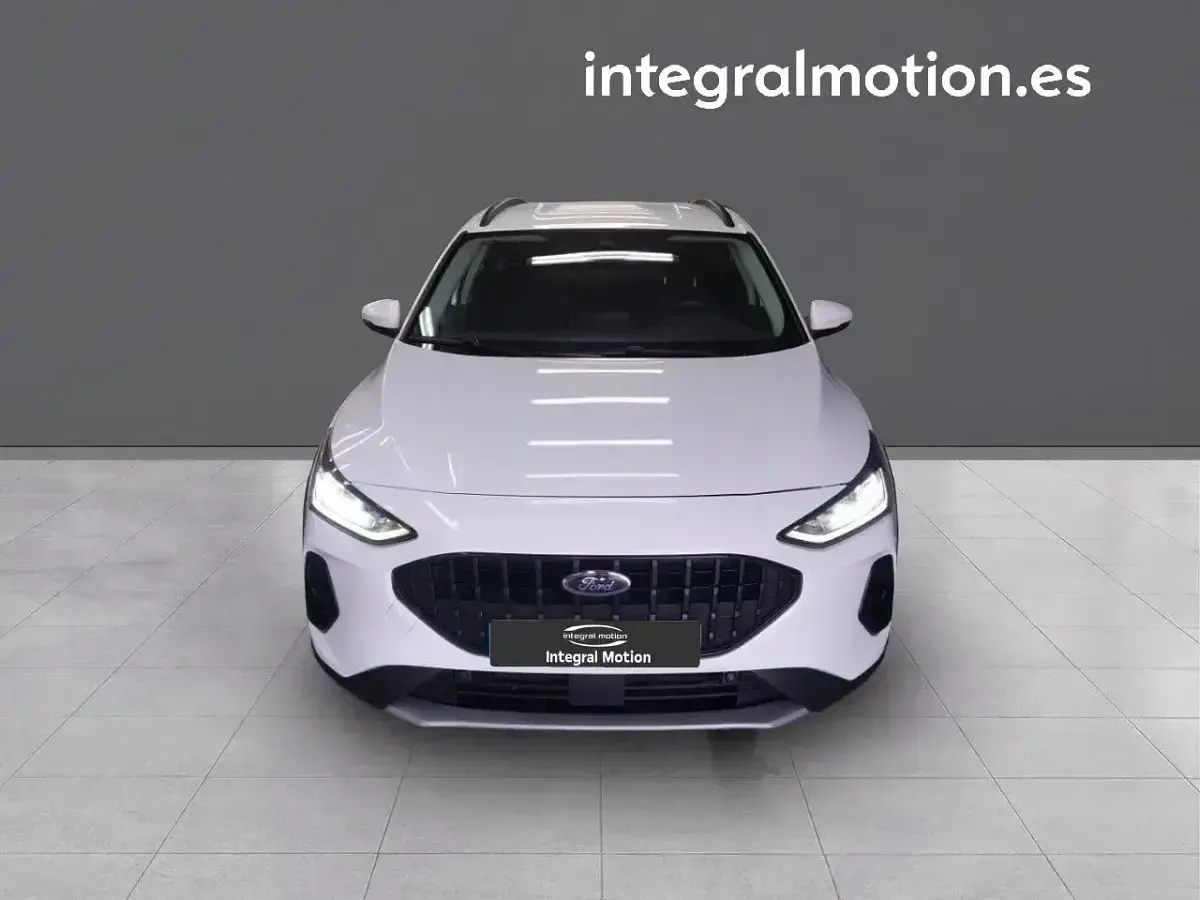 Usado Ford Focus Active 155 CV (114 kW) 2022 Blanco Berlina