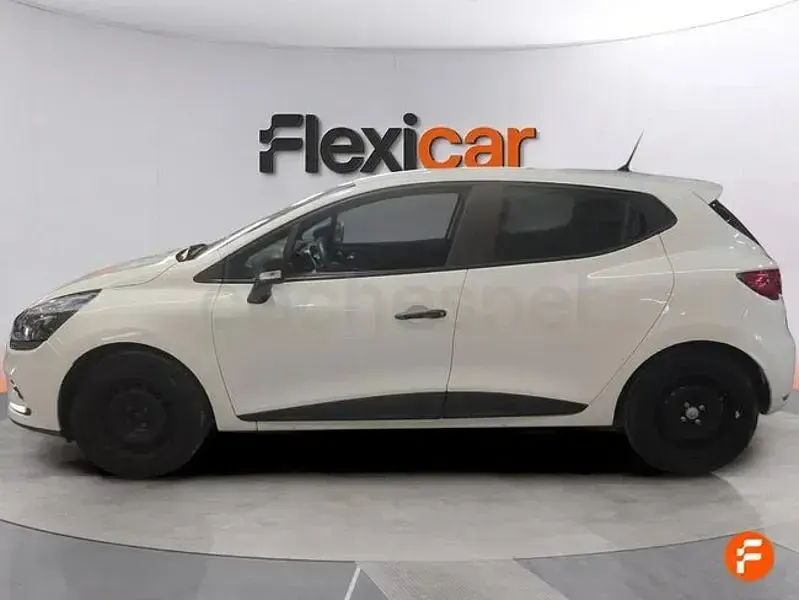 Usado Renault Clio IV Life 75 CV (55 kW) 2017 Blanco Berlina