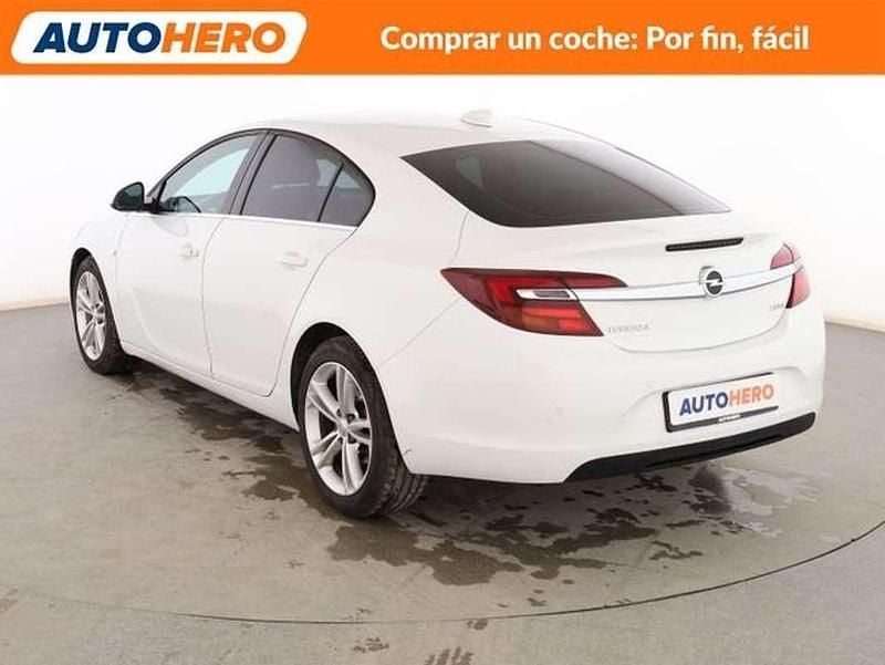 Usado Opel Insignia Selective 135 CV (99 kW) 2017 Blanco Berlina