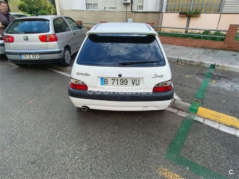 Usado Citroën Saxo 90 CV (66 kW) 1999 Blanco Utilitario