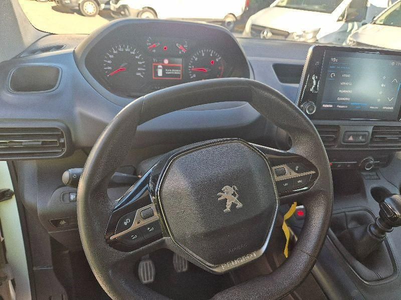 Usado Peugeot Rifter Allure 131 CV (96 kW) 2021 Blanco Monovolumen