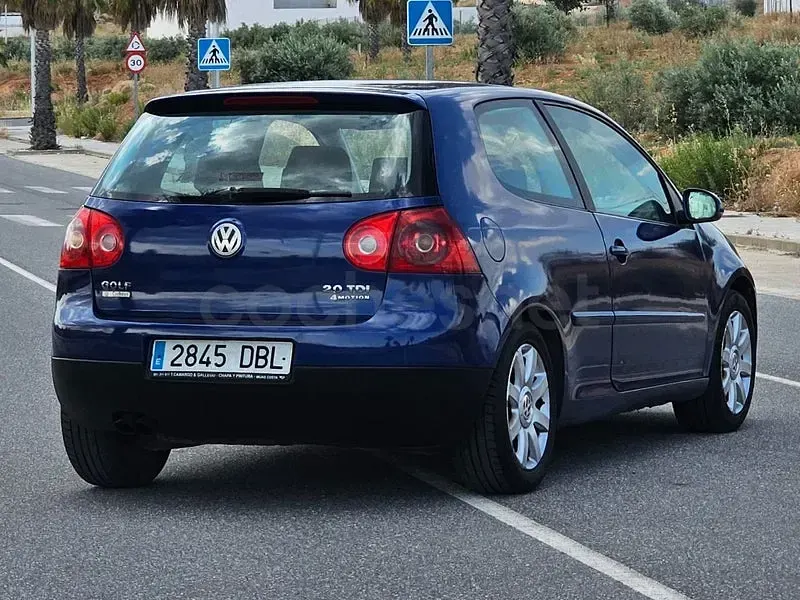 Usado VW Golf IV Highline 140 CV (102 kW) 2005 Azul Berlina