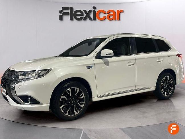 Usado Mitsubishi Outlander P-HEV 203 CV (149 kW) 2017 Blanco