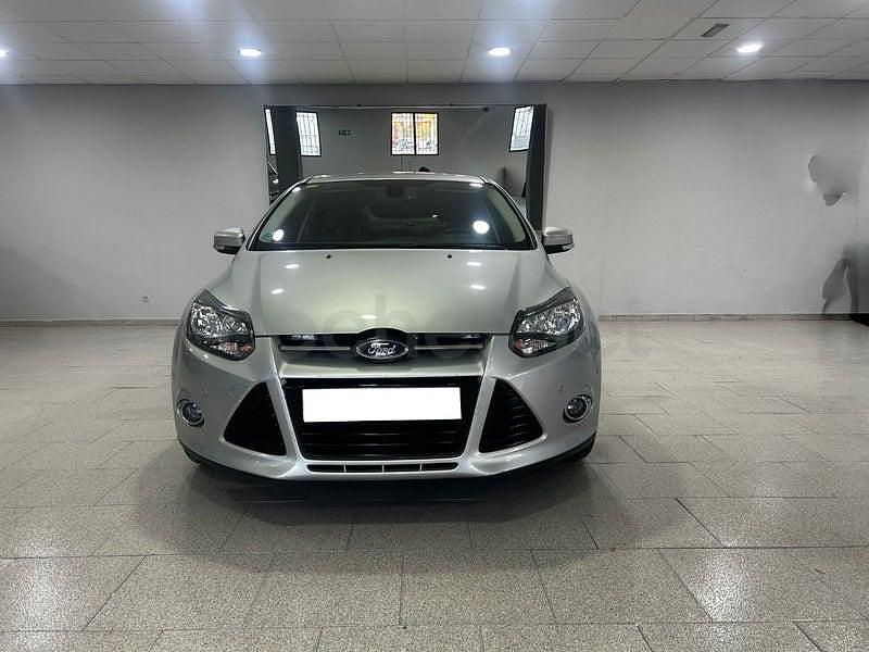 Usado Ford Focus Titanium 125 CV (91 kW) 2013 Gris / plata Berlina