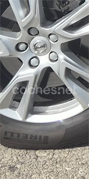 Begagnad Volvo V90 CC 190 HK (139 kW) 2019 Röd Kombi