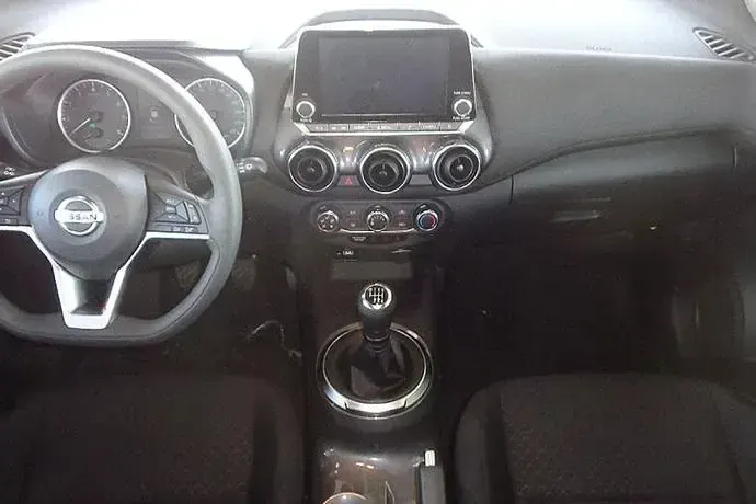 Käytetty Nissan Juke Acenta 114 HP (83 kW) 2021 Katumaasturi