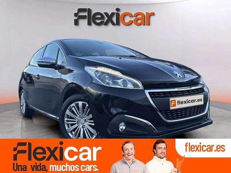 Usado Peugeot 208 Allure 82 CV (60 kW) 2018 Negro Utilitario
