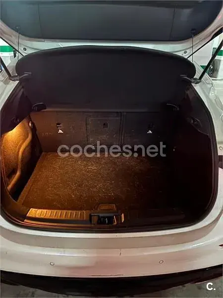 Usado Infiniti Q30 Premium 109 CV (80 kW) 2018 Blanco Berlina