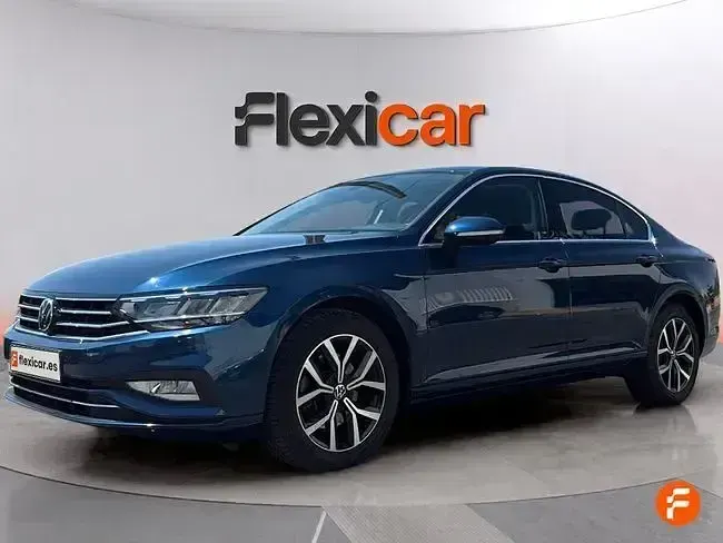 Usado VW Passat Executive 150 CV (110 kW) 2021 Azul Berlina