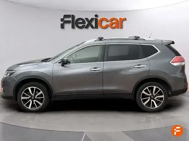 Usado Nissan X-Trail Tekna 177 CV (130 kW) 2017 Gris / plata SUV