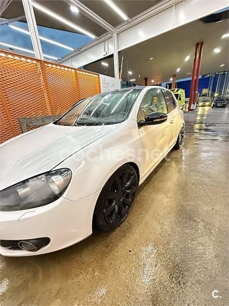 Blanco Usado 2011 VW Golf VI Advance Berlina | 6200 € (Buen precio) - Imagen 1/4