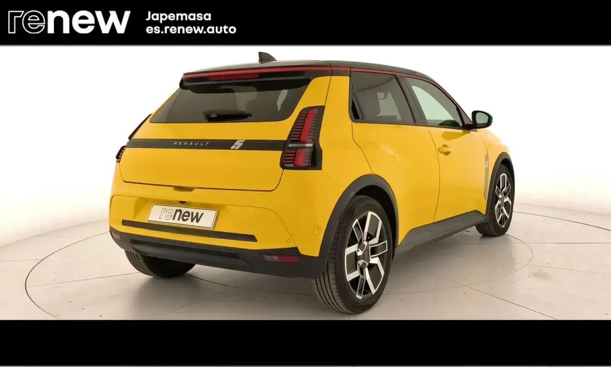 Usado Renault 5 E-Tech Techno 88 kW (120 CV) 2025 Amarillo Berlina