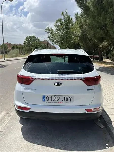 Usado Kia Sportage 115 CV (84 kW) 2017 Blanco SUV