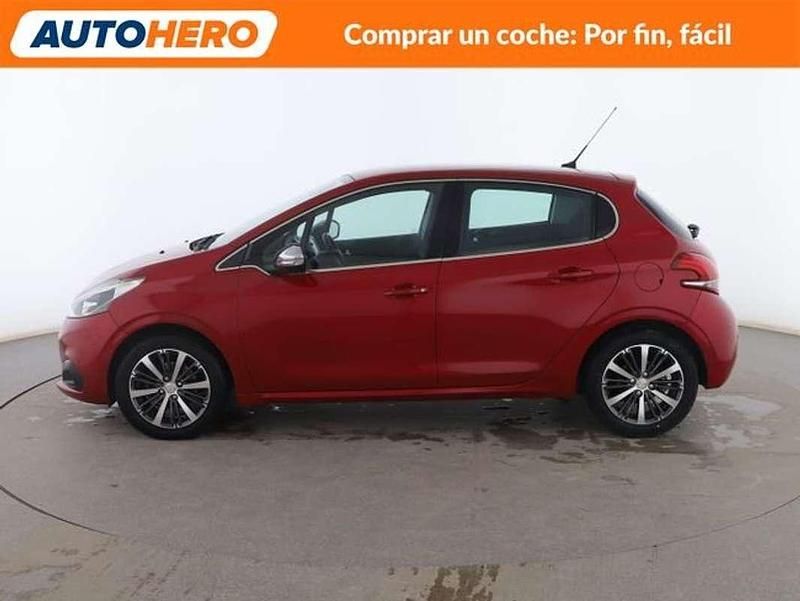 Usado Peugeot 208 Allure 99 CV (72 kW) 2017 Rojo Utilitario