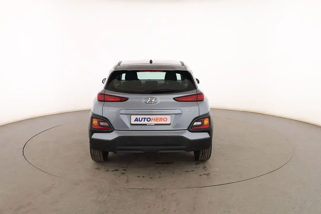Usado Hyundai Kona 120 CV (88 kW) 2020 Gris SUV
