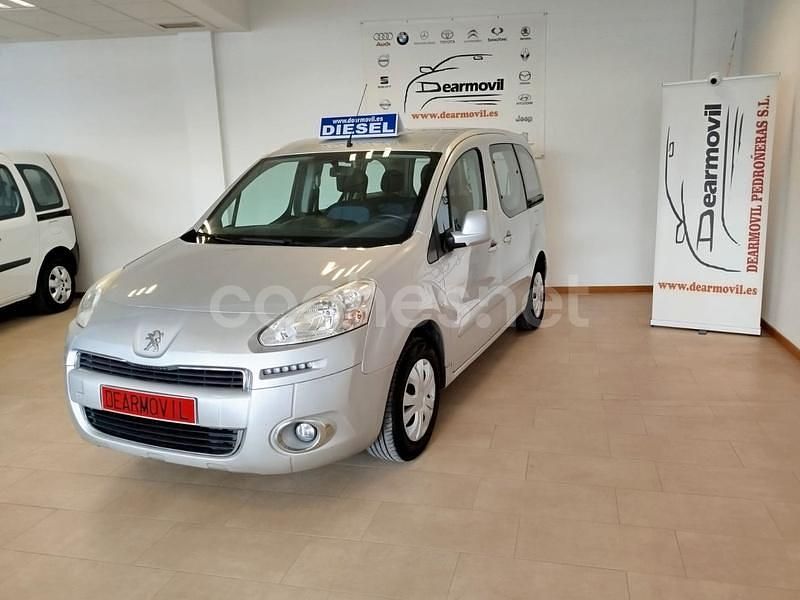 Usado Peugeot Partner Tepee Active 92 CV (67 kW) 2015 Gris / plata Monovolumen