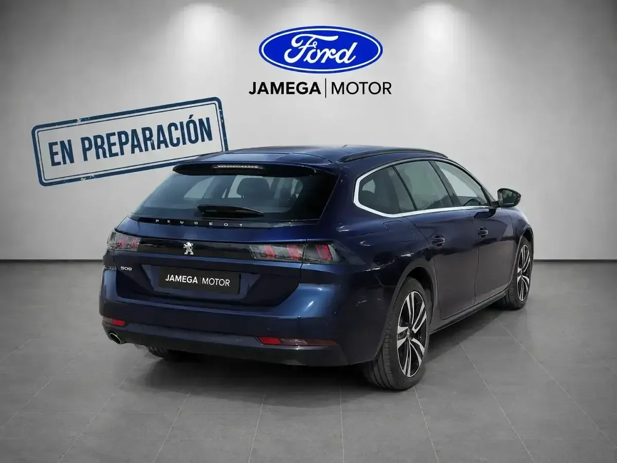 Usado Peugeot 508 SW Active 225 CV (165 kW) 2022 Azul Familiar