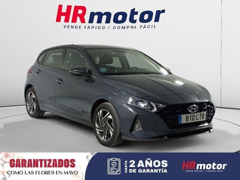 Gris Usado 2021 Hyundai i20 Berlina | 13.790 € (Precio justo) - Imagen 1/4