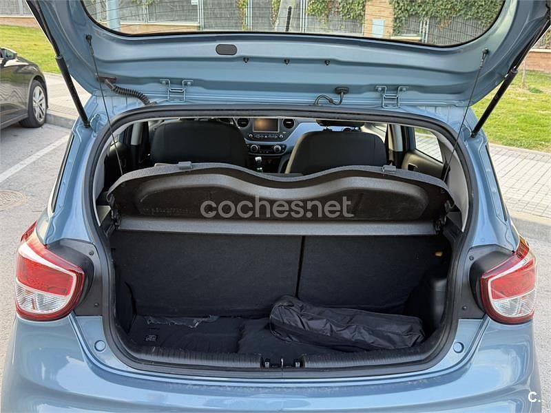 Usado Hyundai i10 87 CV (63 kW) 2017 Azul Utilitario