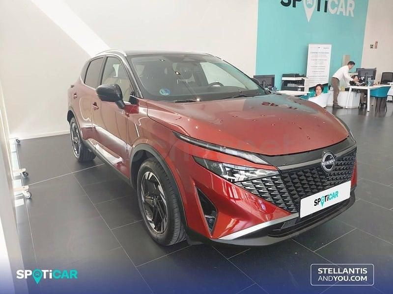 Usado Nissan Qashqai N-Connecta 158 CV (116 kW) 2025 Rojo SUV