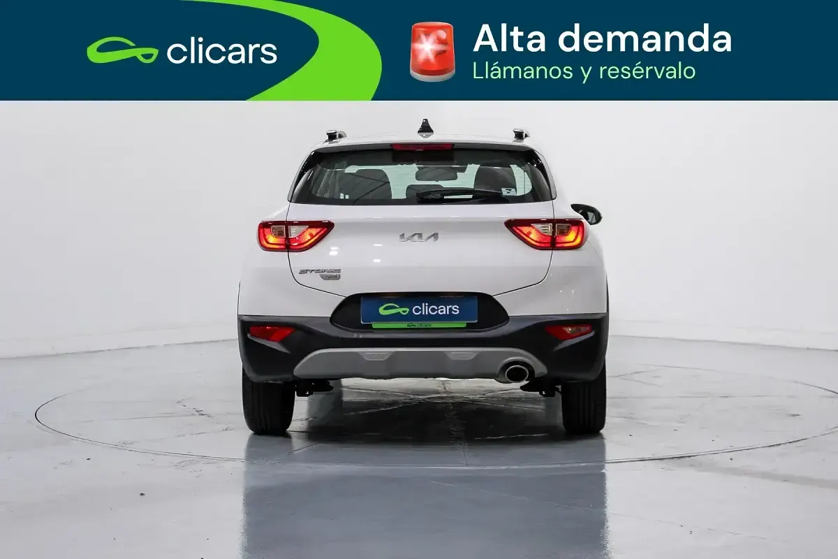 Usado Kia Stonic 100 CV (73 kW) 2022 Blanco SUV