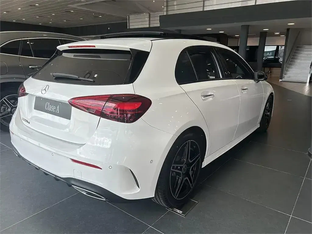 Nuevo Mercedes A200 150 CV (110 kW) 2026 Blanco Berlina