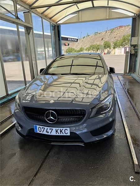 Usado Mercedes CLA220 AMG line 170 CV (125 kW) 2014 Gris / plata Berlina