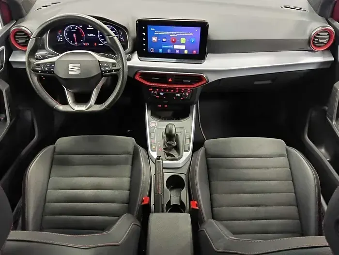 Usado Seat Arona FR 110 CV (80 kW) 2021 Rojo SUV