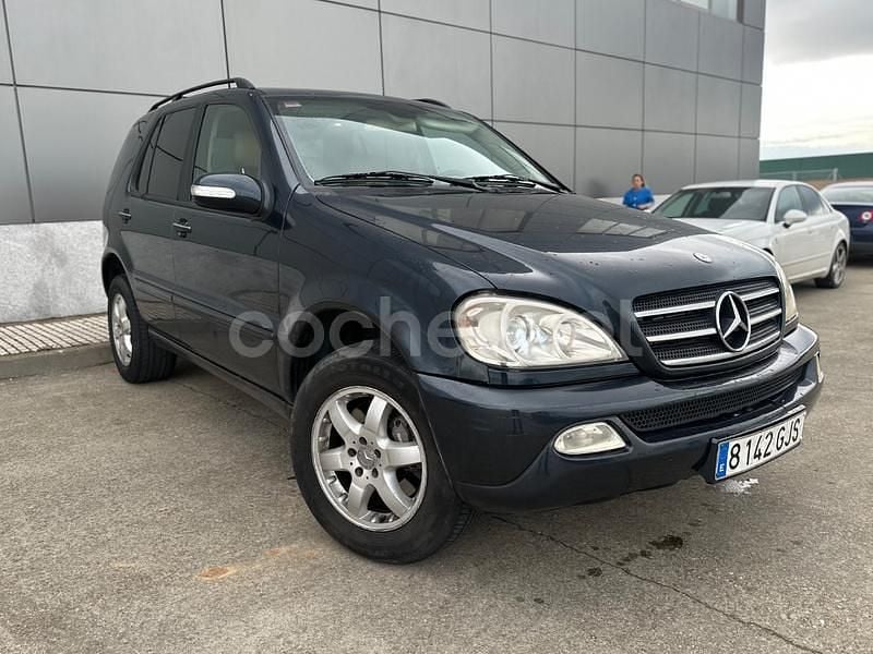 Usado Mercedes ML400 250 CV (183 kW) 2003 Azul SUV